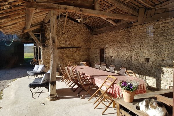 Table sous le préau